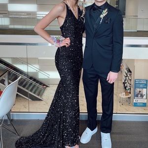 Black prom dress